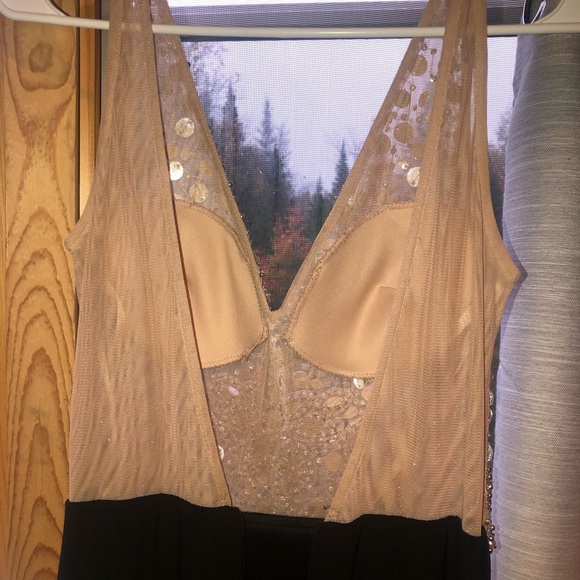 Black slit Formal/Prom-Dress sparkle top. - Picture 8 of 9